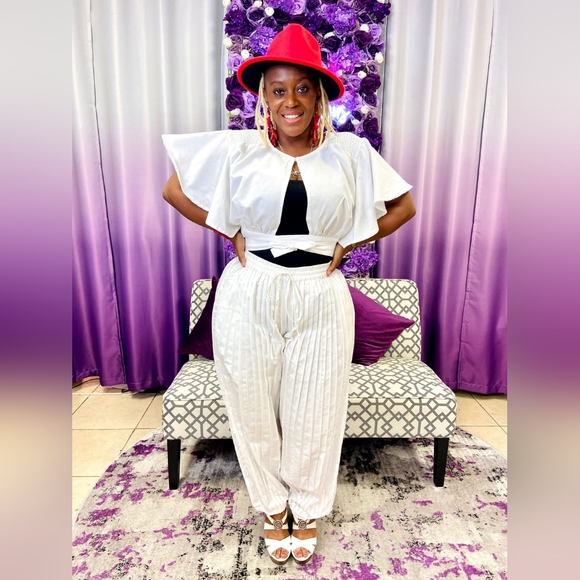 White Pants - Picture 2 of 5